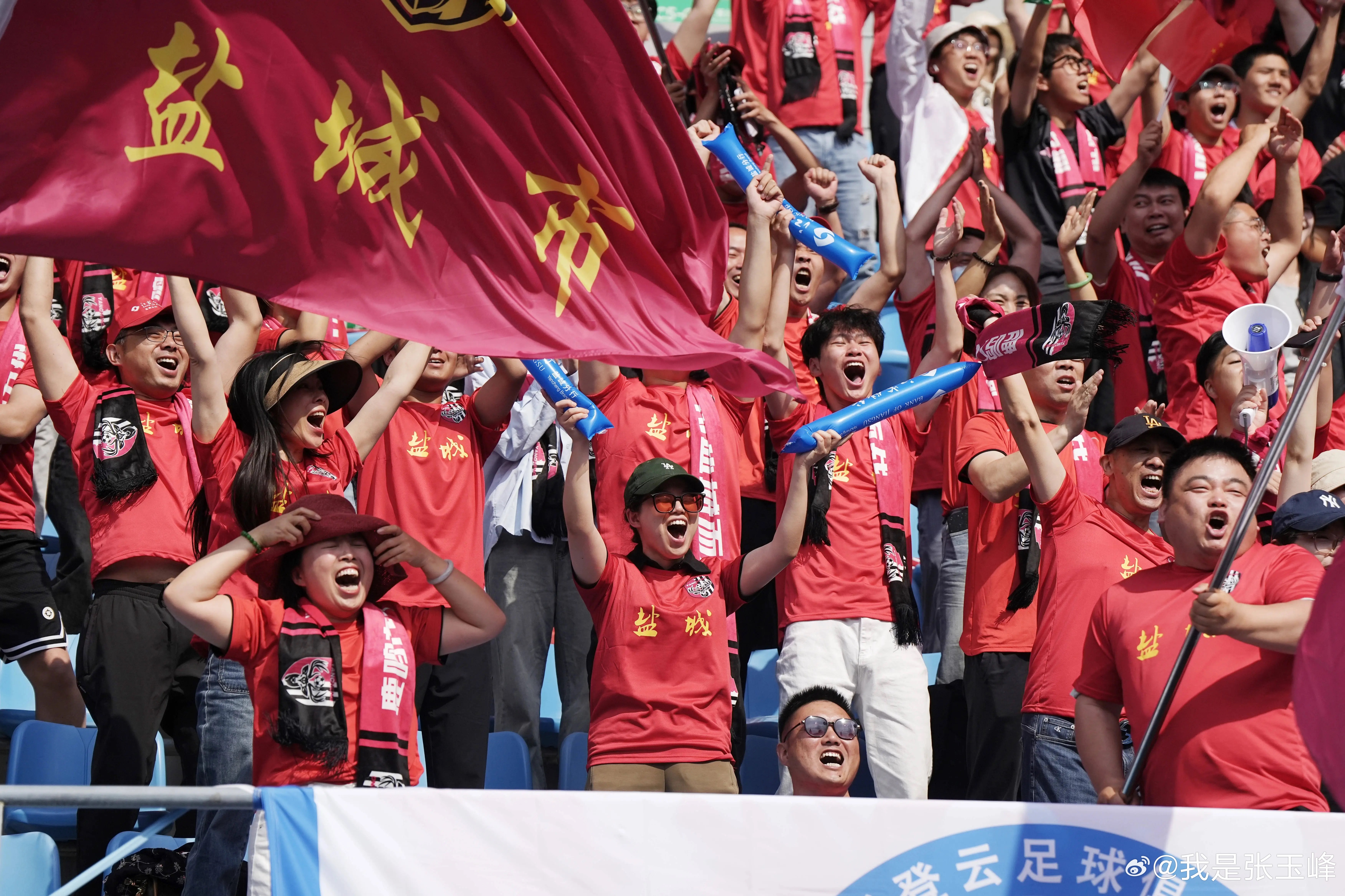 包含战无不胜,球员们团结一心向着胜利迈进的词条 包含战无不胜,球员们团结一心向着胜利迈进的词条