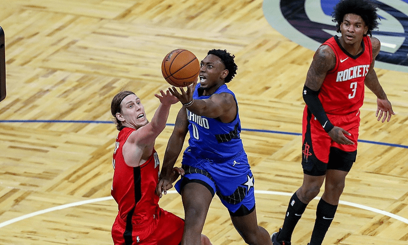 火箭新秀大放异彩，成为焦点人物