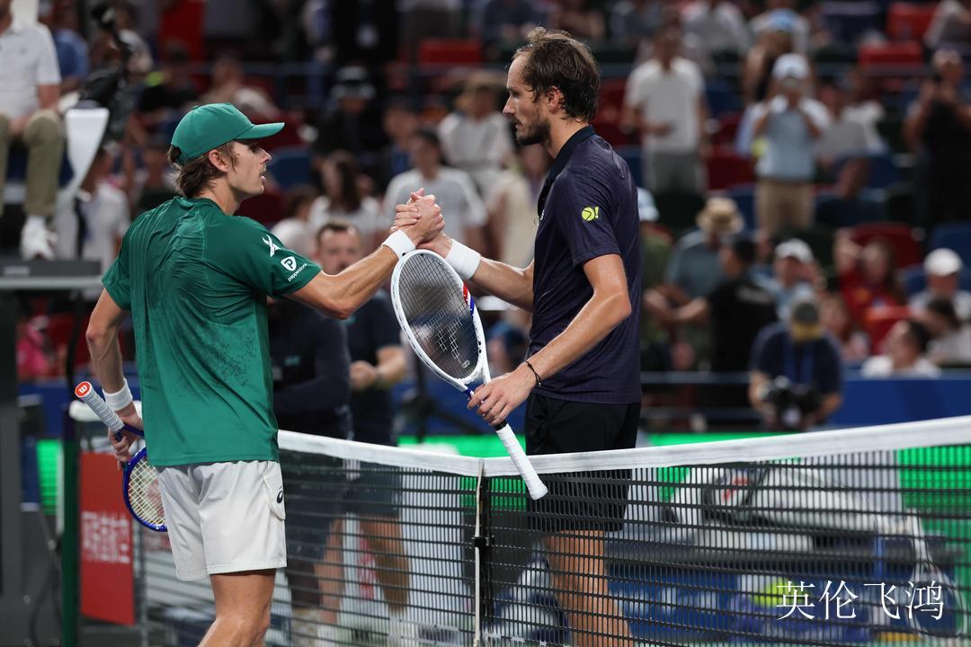 包含梅德韦杰夫状态回暖的词条